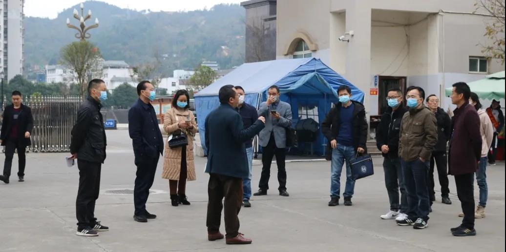 剑阁县域节水型社会达标建设技术评估及验收工作组在剑阁职中检查